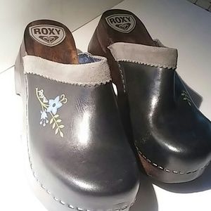 Roxy by Quiksilver Alpen Rose Clogs size 9